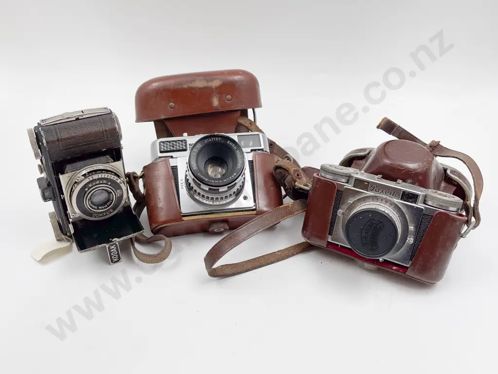 Three Vintage Cameras Image 1++