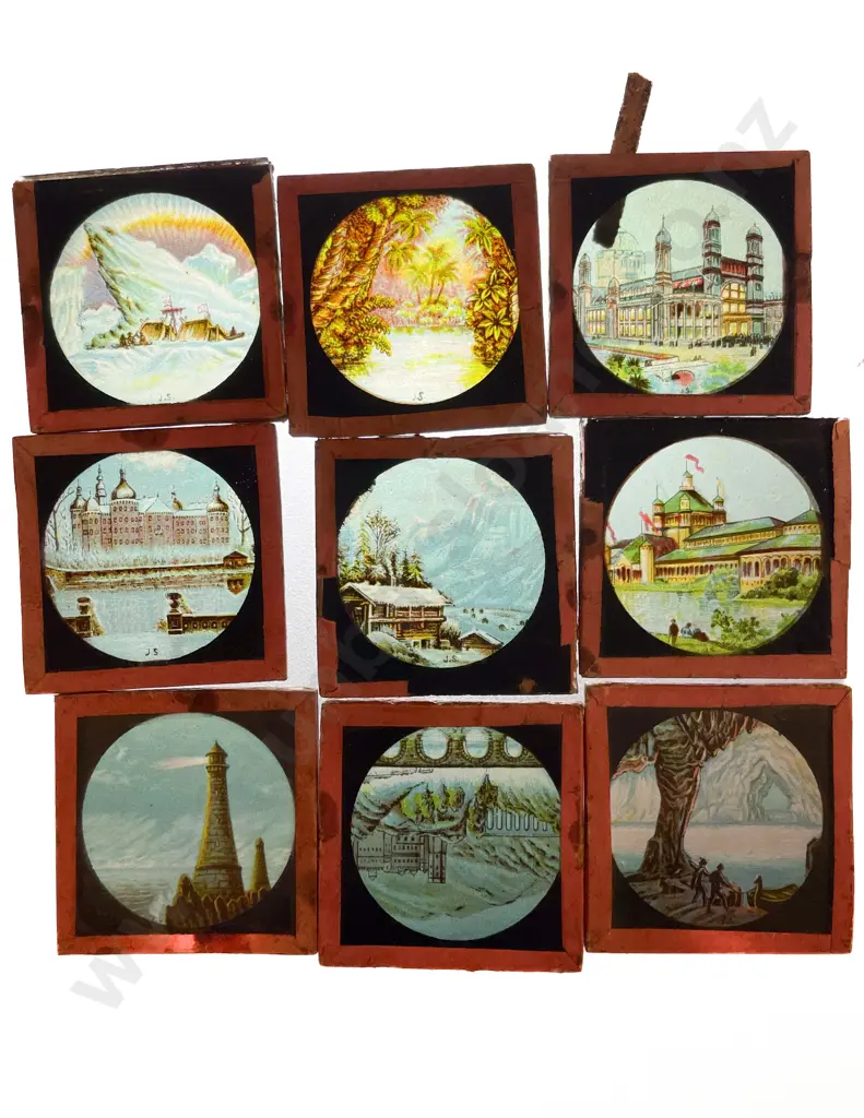 (German) Tinplate Childs Magic Lantern with Slides Image 1++