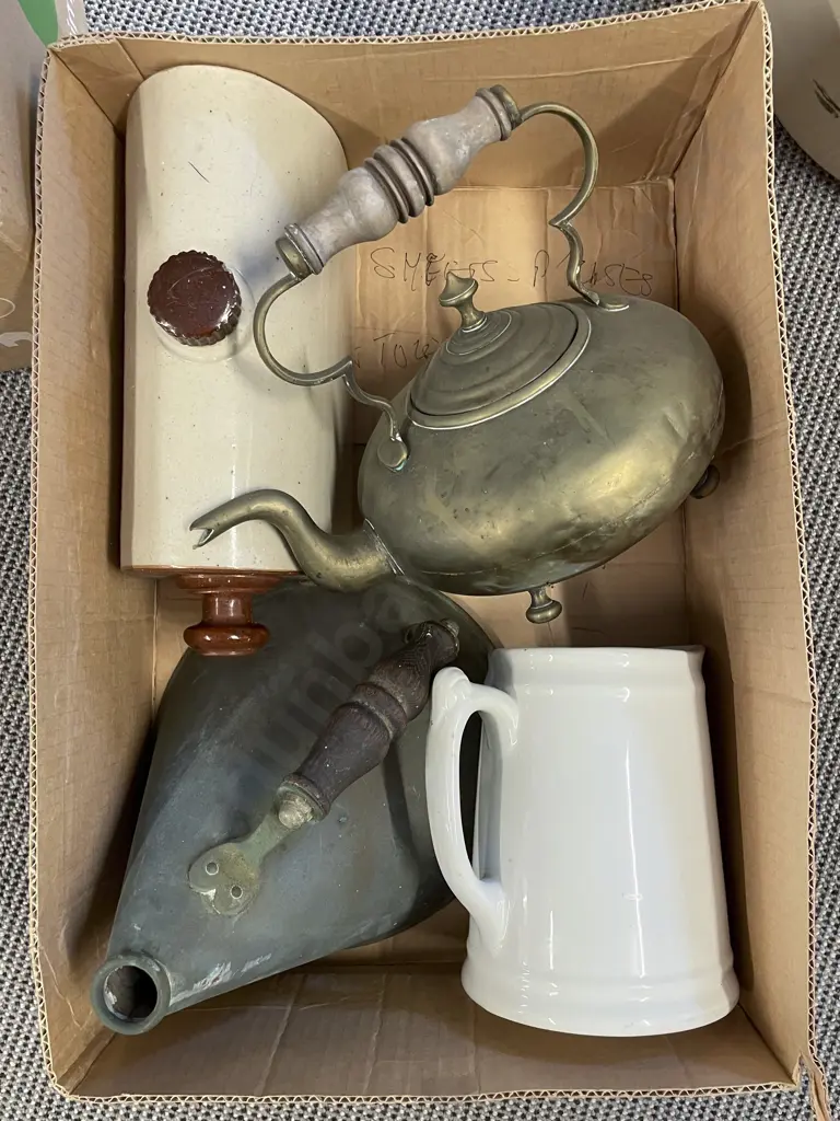 Stoneware Hot Water Bottle with Two Kettles and Large Kitchen Jug Image 1++