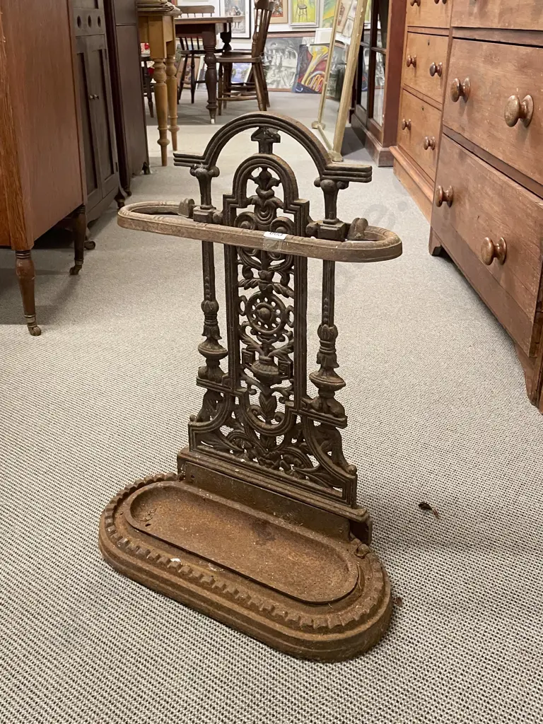 Victorian Cast Iron Umbrella Stand Image 1++