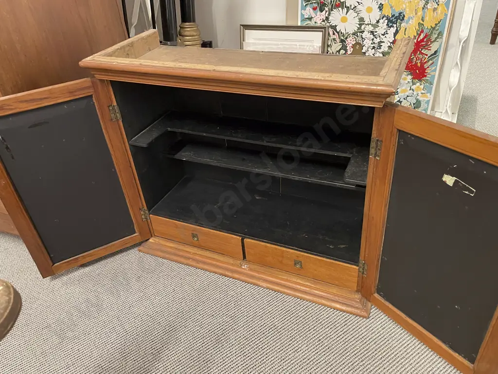 NZ Colonial Kauri Wall Mounting Cabinet Image 1++