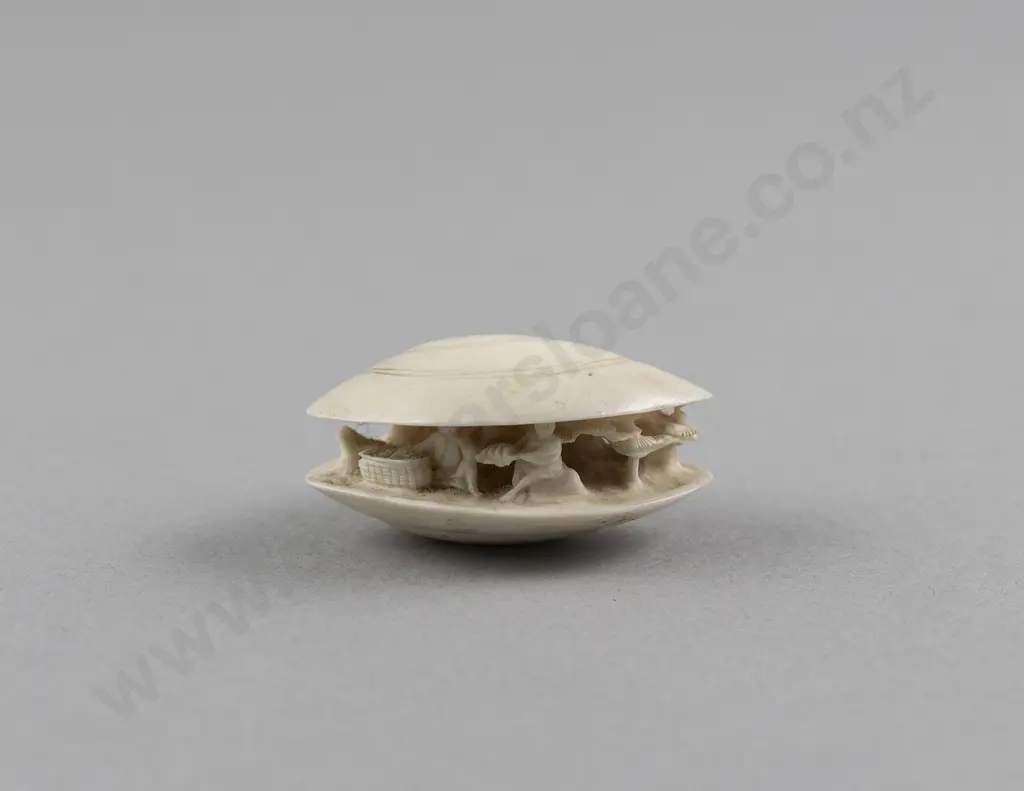 Signed Ivory Netsuke of a Dream Shell Image 1++