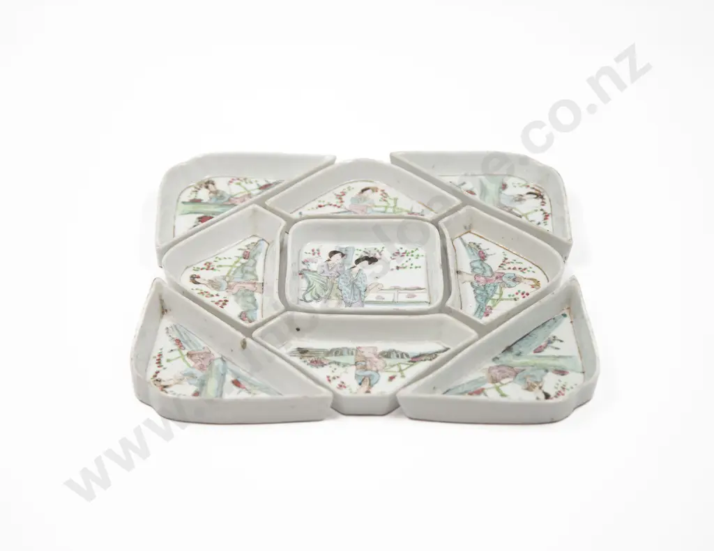 A Late Chinese 19th Century Porcelain Appetizer dish set Image 1++