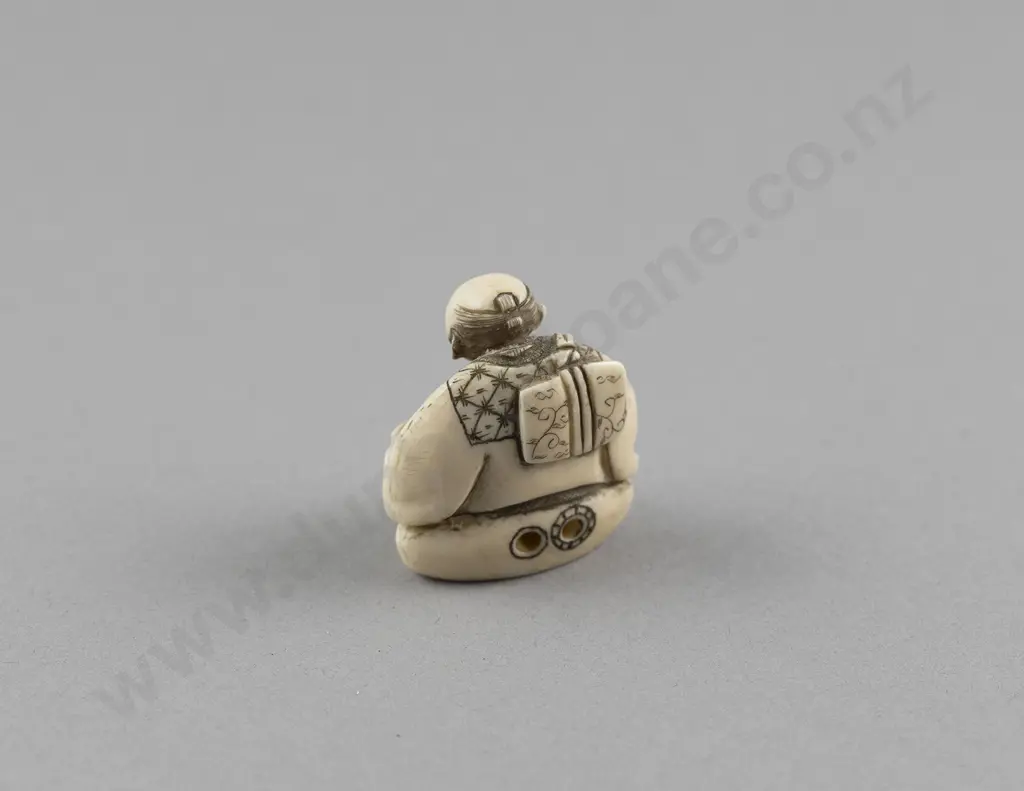 Signed Ivory Netsuke of a Samurai Straw Hat Maker Image 1++