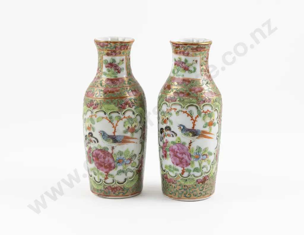 A Pair Of Chinese Famille Rose Canton vases Image 1++