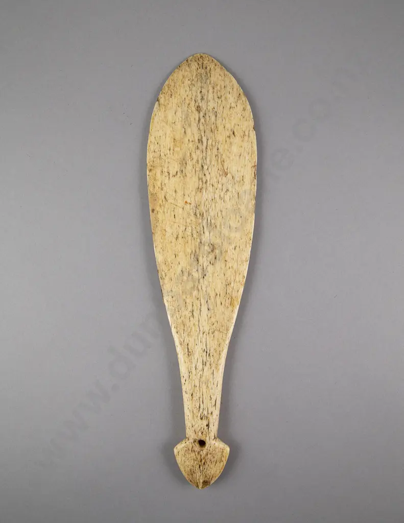 An Early 19th Century Patu Pararoa (Hand Club) Image 1++