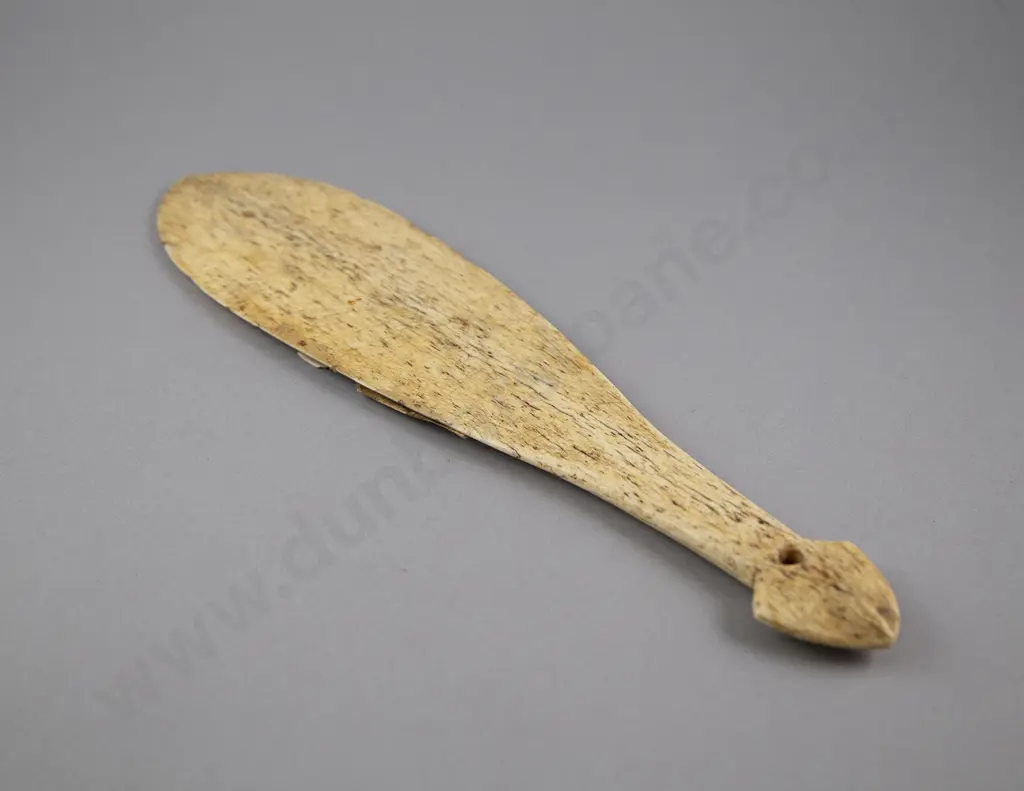 An Early 19th Century Patu Pararoa (Hand Club) Image 1++