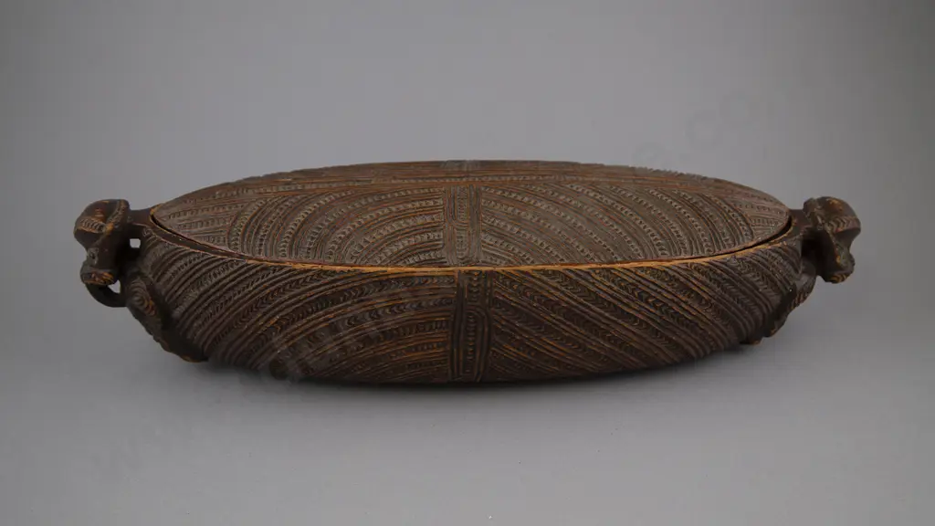 A Large Early 19th Century Wakahuia (Treasure Box) Image 1++