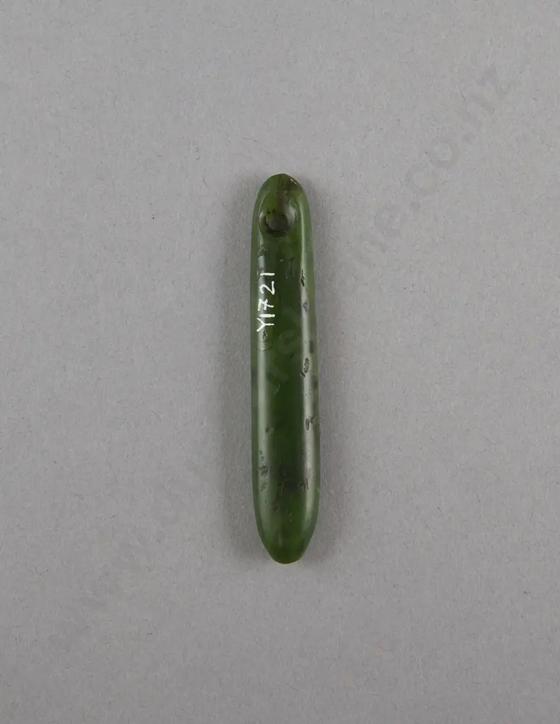 An 18th Century Kuru Pendant Image 1++