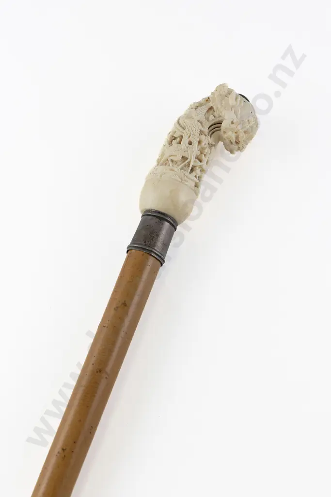 Late 19th Century Walking Cane With An Indonesian Ivory Kris Handle Image 1++