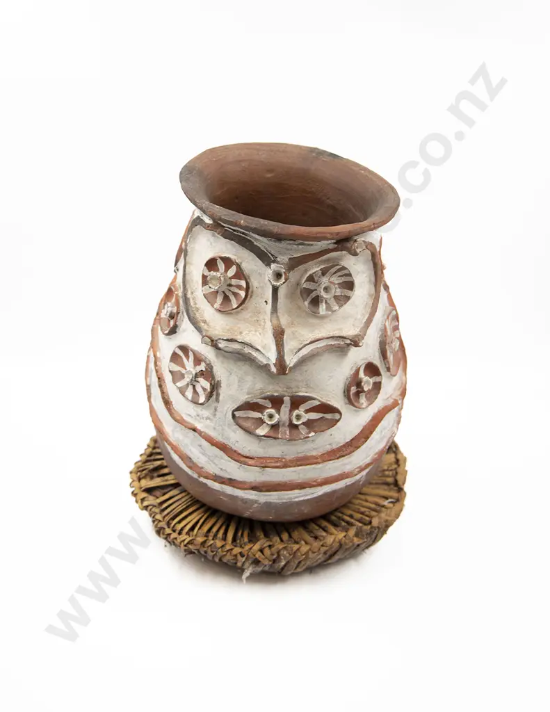 A Papua New Guinea Sago Storage Jar From The Aibom Vllage Image 1++