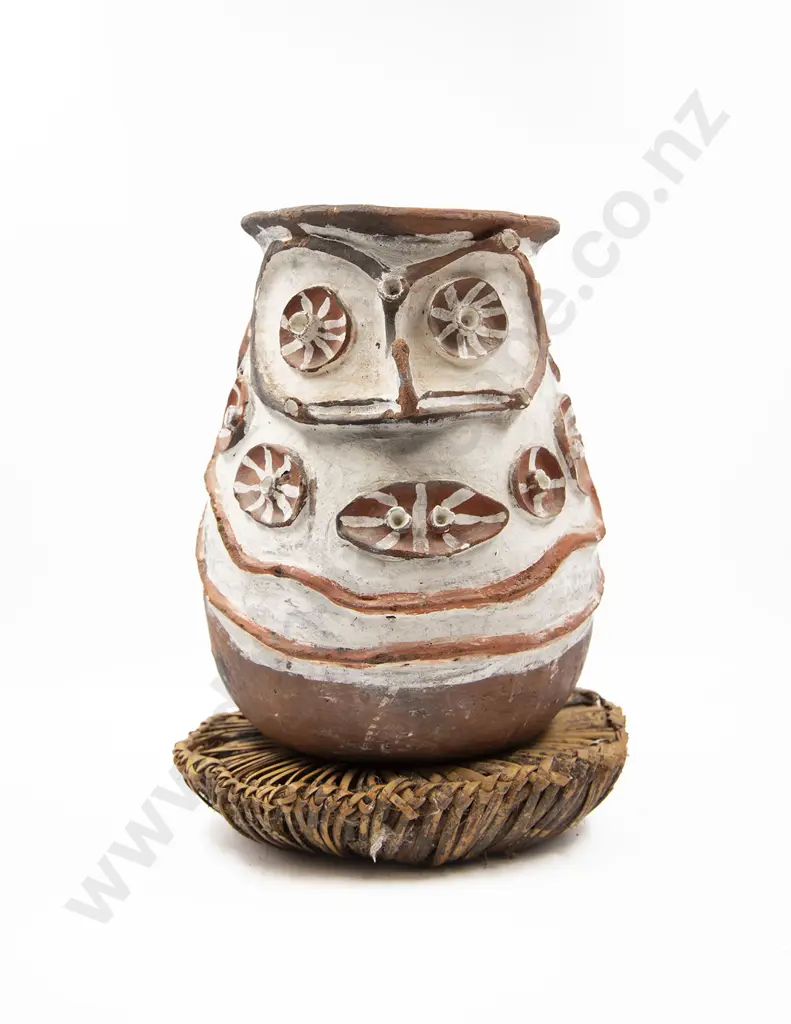 A Papua New Guinea Sago Storage Jar From The Aibom Vllage Image 1++