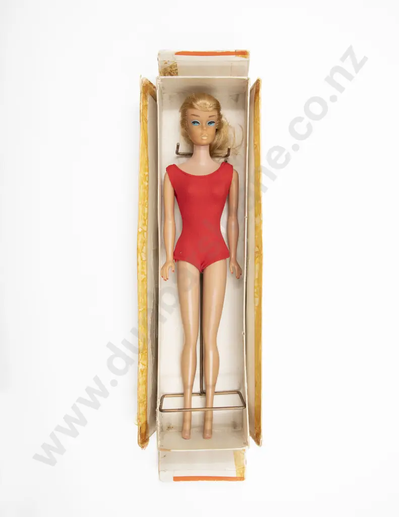 Mattel C1962 Boxed Ash Blonde Ponytail Swirl Barbie Image 1++