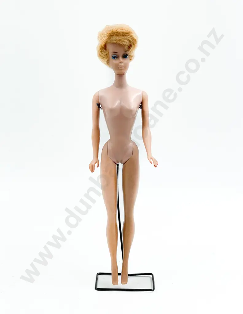 Blonde Bubble Cut Barbie Image 1++