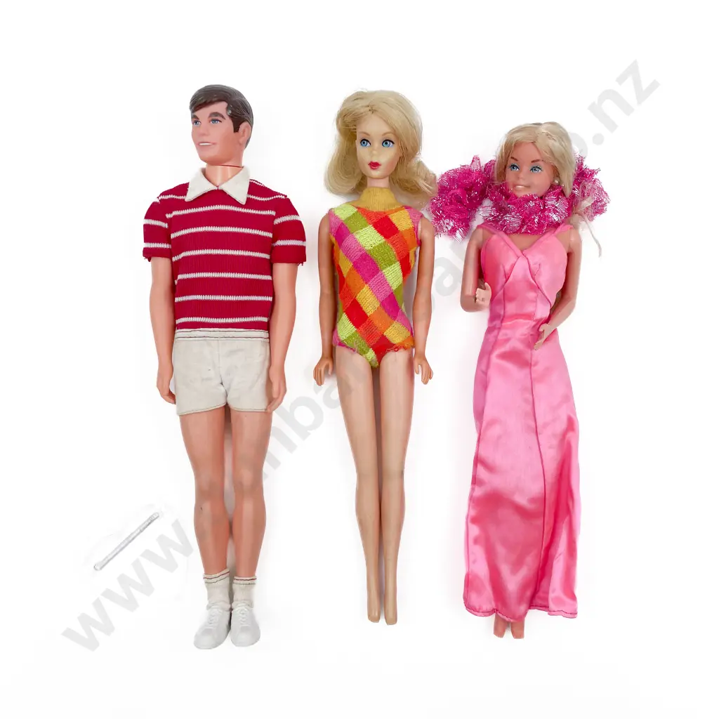 Twist 'n Turn Barbie Doll Image 1++