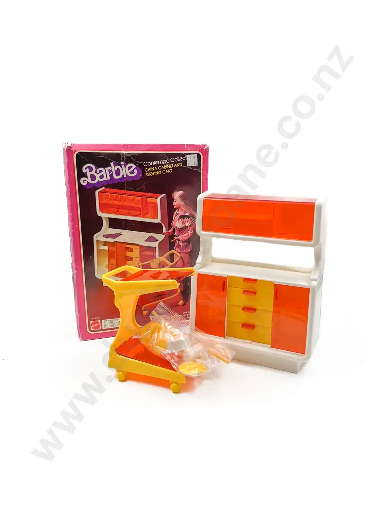 C1977 Boxed Mattel Barbie Contempo Collection Sofa and Table Image 1++
