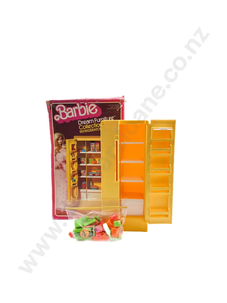 C1978 Boxed Mattel Barbie Dream Furniture Collection Dining Table & Chairs and Refrigerator/Freezer Image 1++