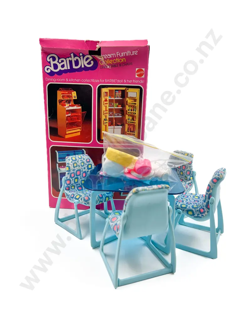 C1978 Boxed Mattel Barbie Dream Furniture Collection Dining Table & Chairs and Refrigerator/Freezer Image 1++