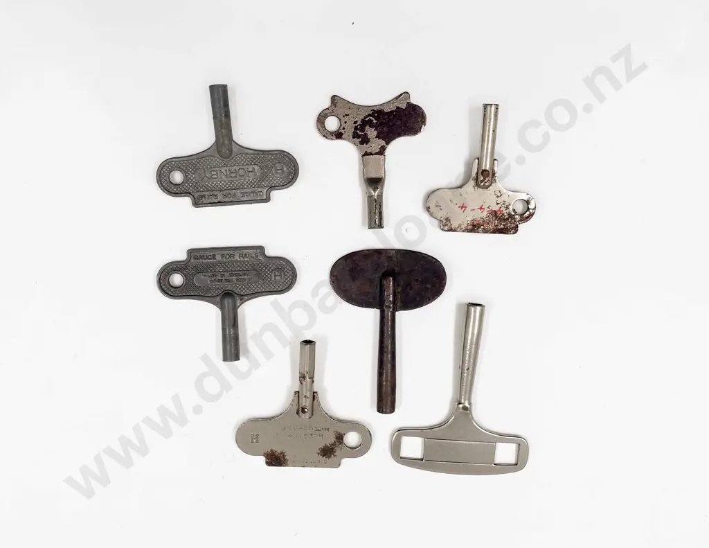 Hornby O Gauge Seven Locomotive Clockwork Keys Image 1++