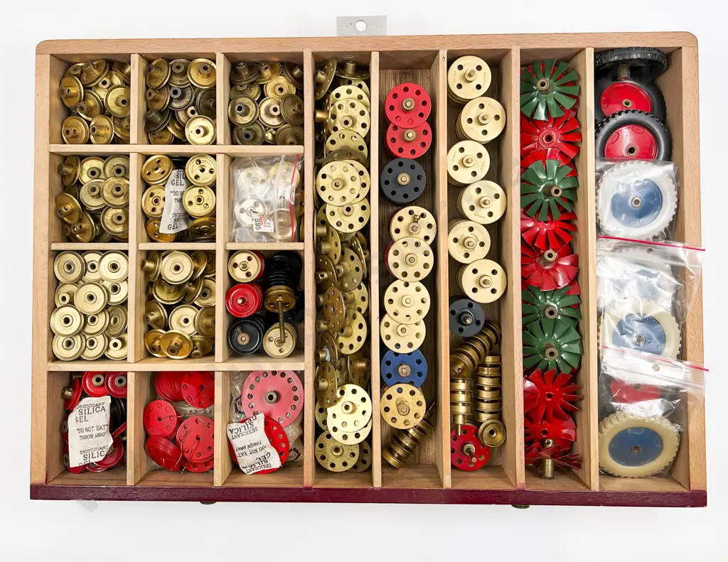 Meccano Retail Counter Top Six Drawer Cabinet Image 1++