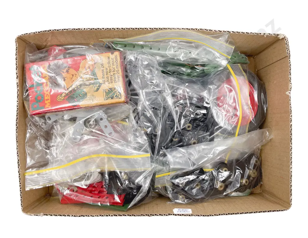 Collection Mainly Restored Vintage Meccano Image 1++