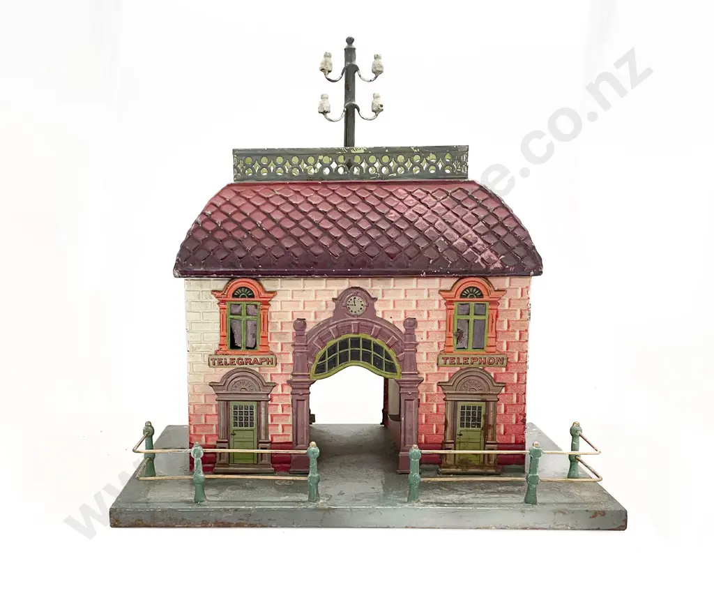 Early C20th Gebrüder Bing Embossed Tinplate Railway Station Image 1++