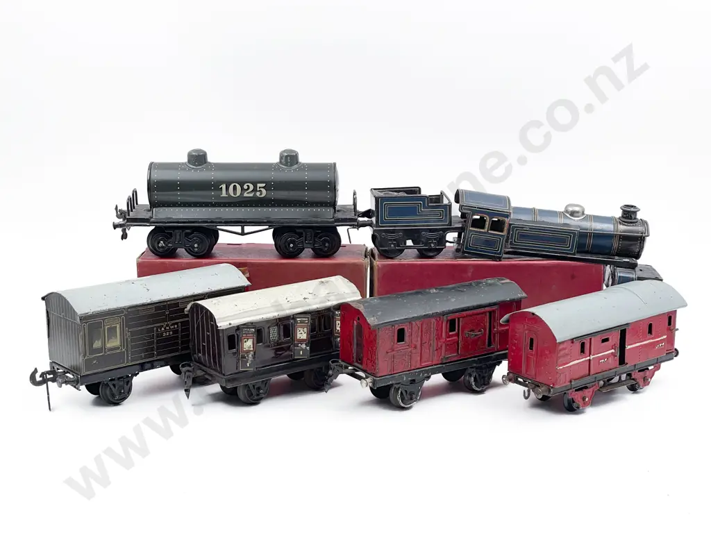 Mixed Makers Vintage O Gauge Rolling Stock Wagons Image 1++