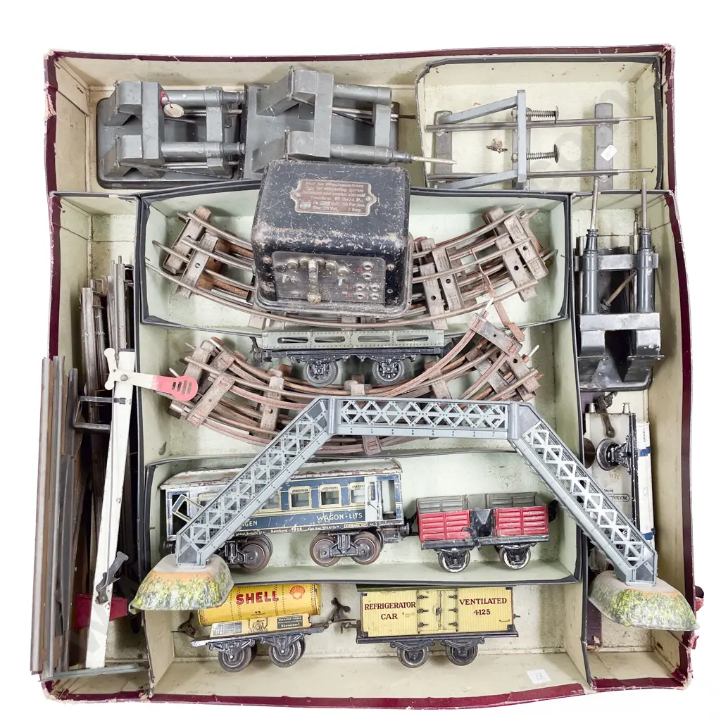 Vintage Marklin Train Set Empty Box with Various Accessories Image 1++