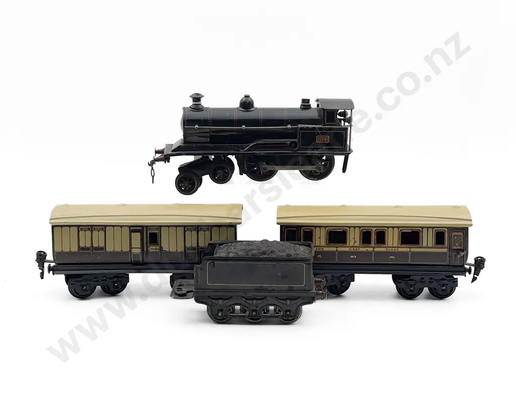 Marklin Early C20th O Gauge Clockwork Locomotive and Tender Image 1++