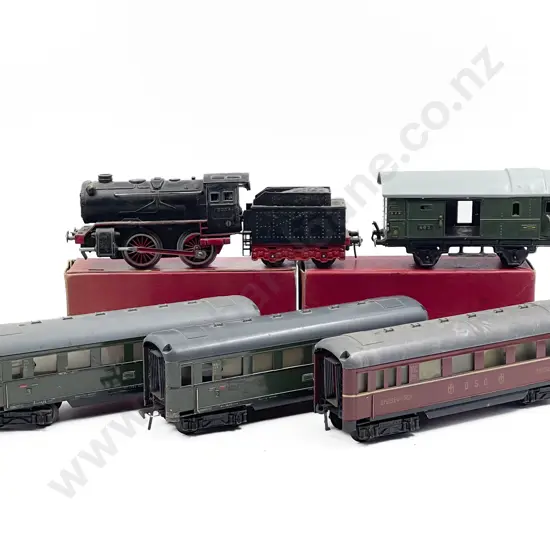 Fleischmann O Gauge Clockwork 0-4-0 Locomotive and Tender