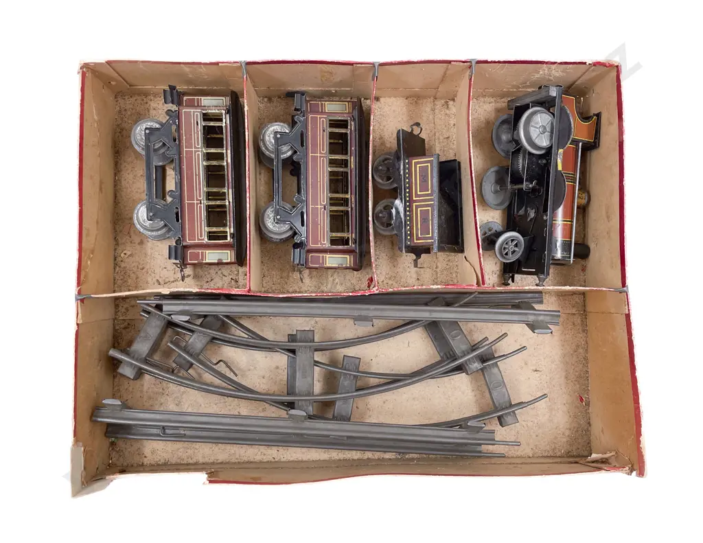 Boxed Unmarked (German) O Gauge Clockwork Train Set Image 1++