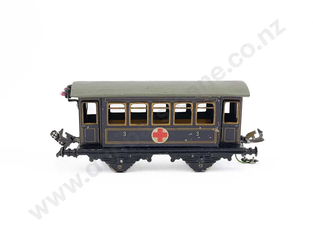 Early (Bing) O Gauge 3rd Class Red Cross Coach Image 1++