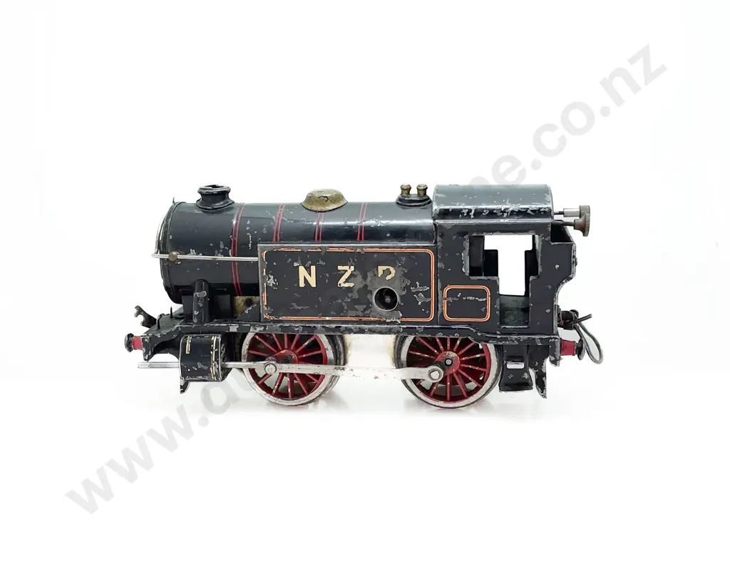 Hornby O Gauge Clockwork 0-4-0 Locomotive Image 1++