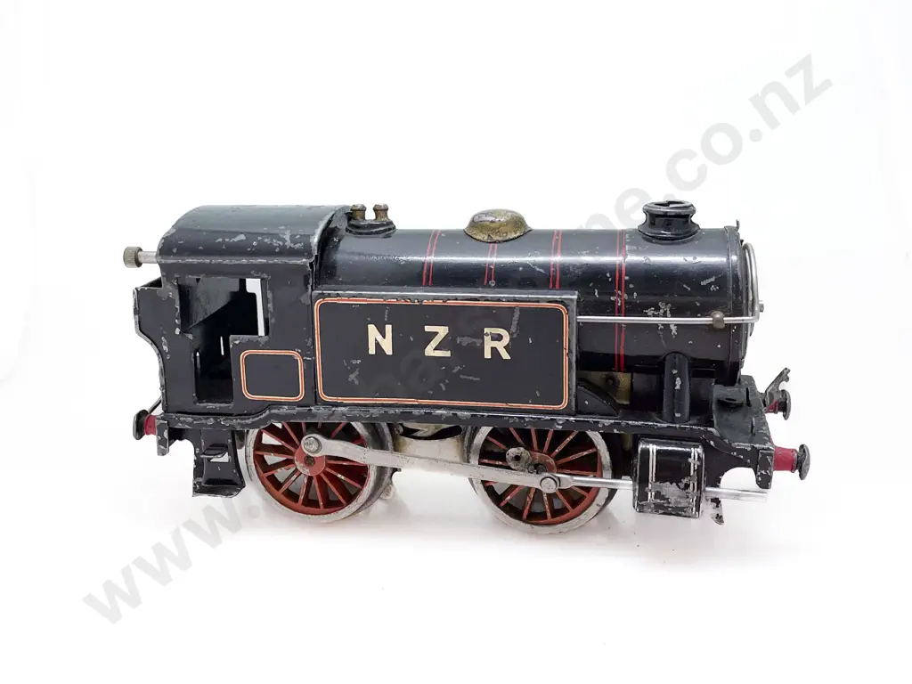 Hornby O Gauge Clockwork 0-4-0 Locomotive Image 1++