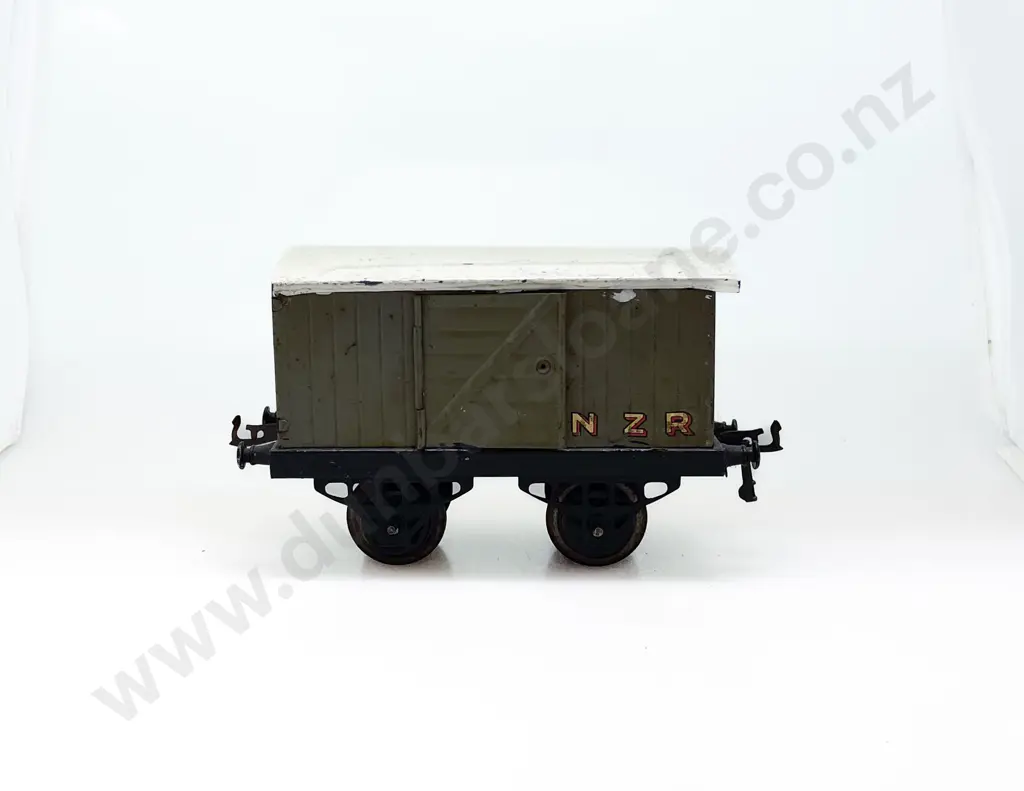 Hornby O Gauge Early Chassis No1 NZR Luggage Van (no door handles) Image 1++
