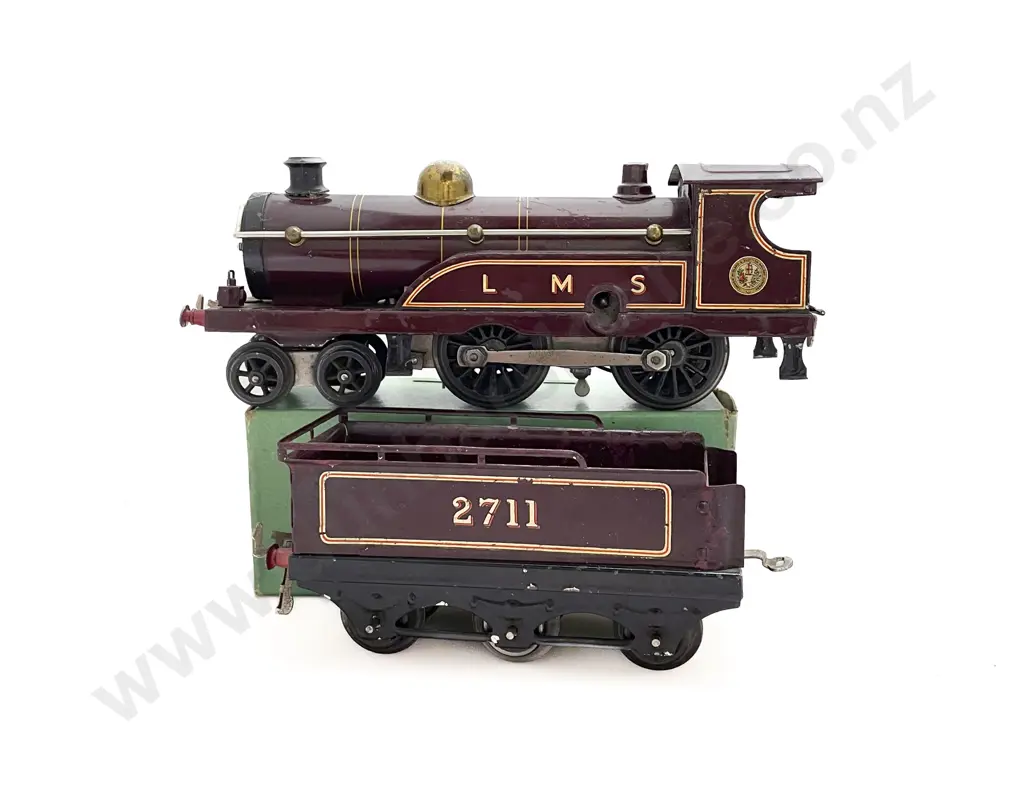 Hornby O Gauge Clockwork No2 4-4-0 Locomotive and 6-wheel Tender Image 1++