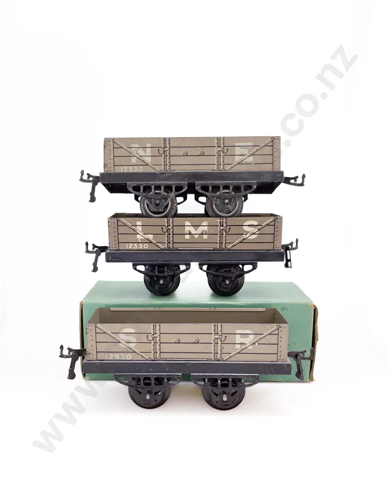 Hornby O Gauge Six Early Chassis Wagons NE SR and LMS Image 1++