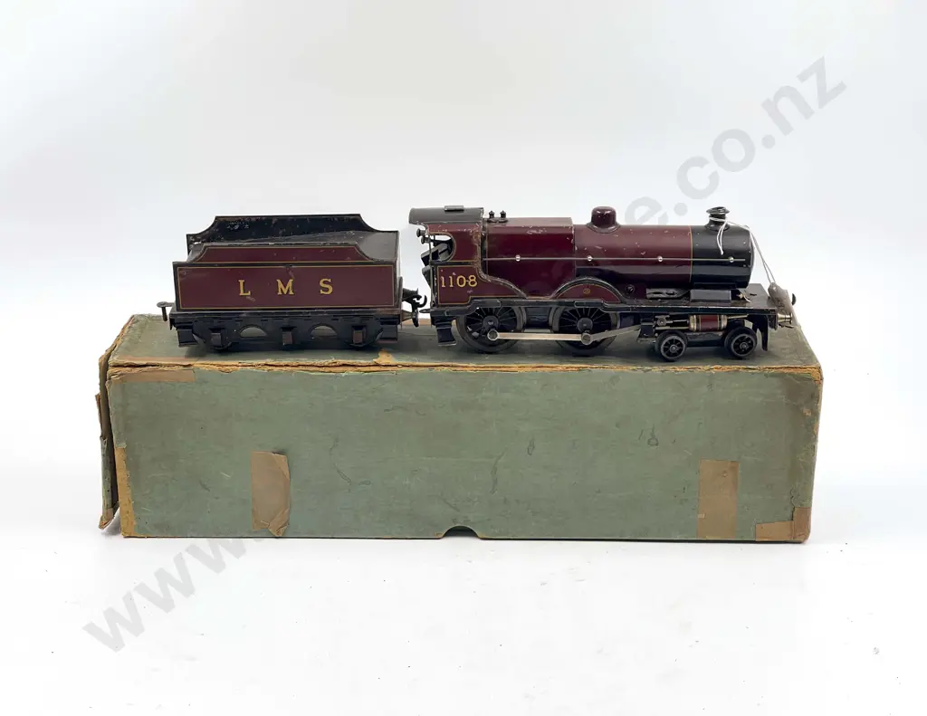 Bassett-Lowke O Gauge Boxed Clockwork Locomotive with 6-wheel tender Image 1++