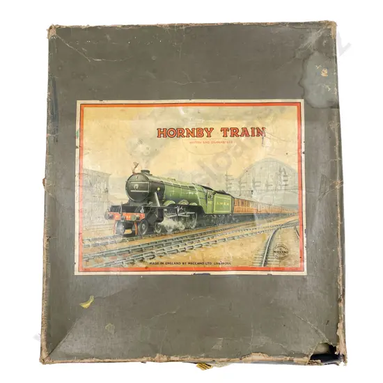 Hornby O Gauge Clockwork LNER Locomotive & Tender and Three Carriages