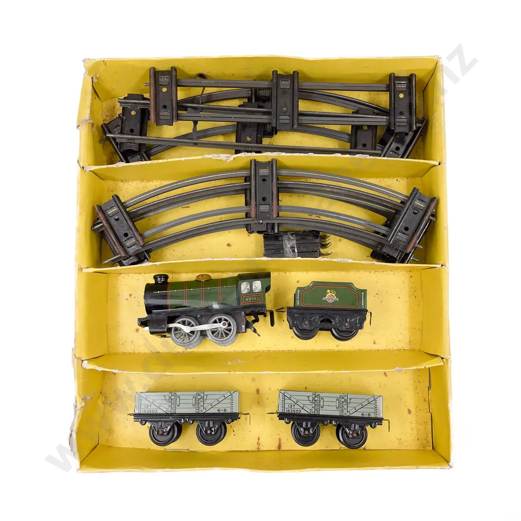 Hornby O Gauge Clockwork Boxed Locomotive & Tender and Two Rolling Stock Image 1++
