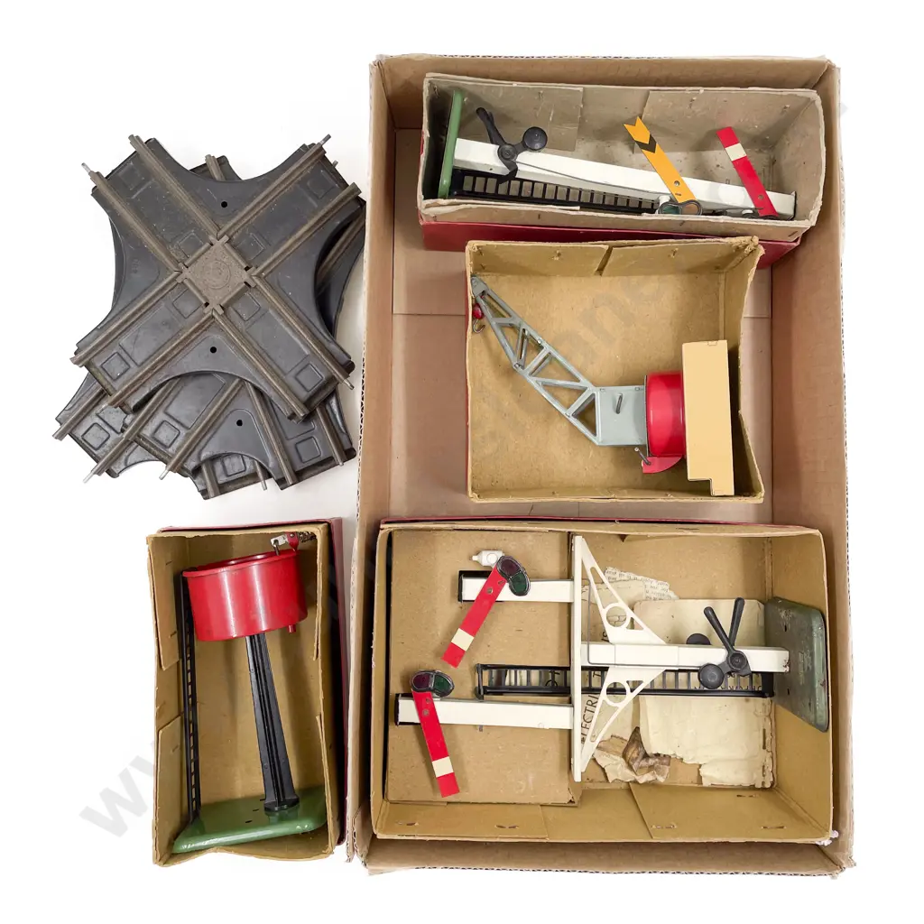 Hornby O Gauge Boxed Railway Line-Side Accessories Image 1++