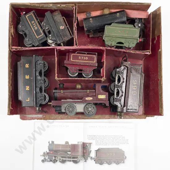 Hornby O Gauge Clockwork Locomotive and Tender with five various tenders