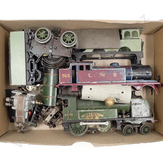 Box of Misc. Hornby O Gauge parts suitable for repairs