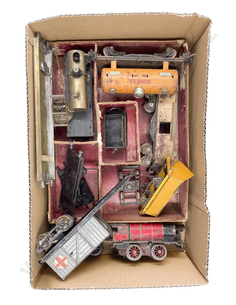 Box of Misc. Hornby O Gauge parts suitable for repairs Image 1++