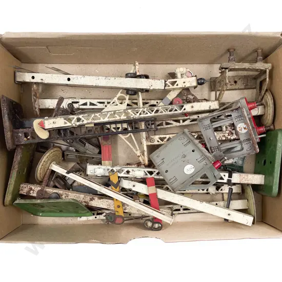 Collection Mainly Hornby O Gauge Line-Side Accessories