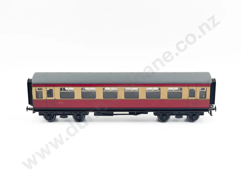 Boxed Bassett-Lowke BR Coach 111/0 1st Corridor Image 1++