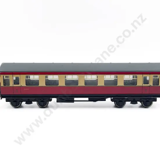 Part Boxed Bassett-Lowke BR Coach 111/0 1st Corridor