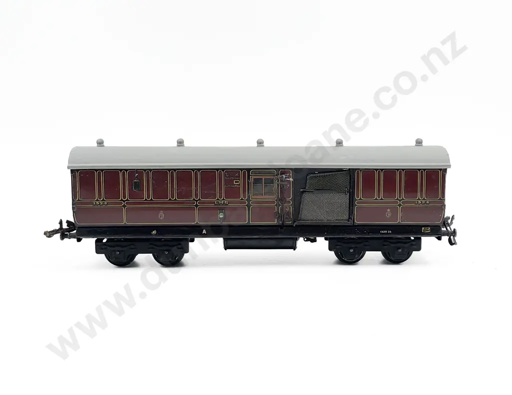 Bassett-Lowke O Gauge LMS 1924 Post Office Coach Image 1++