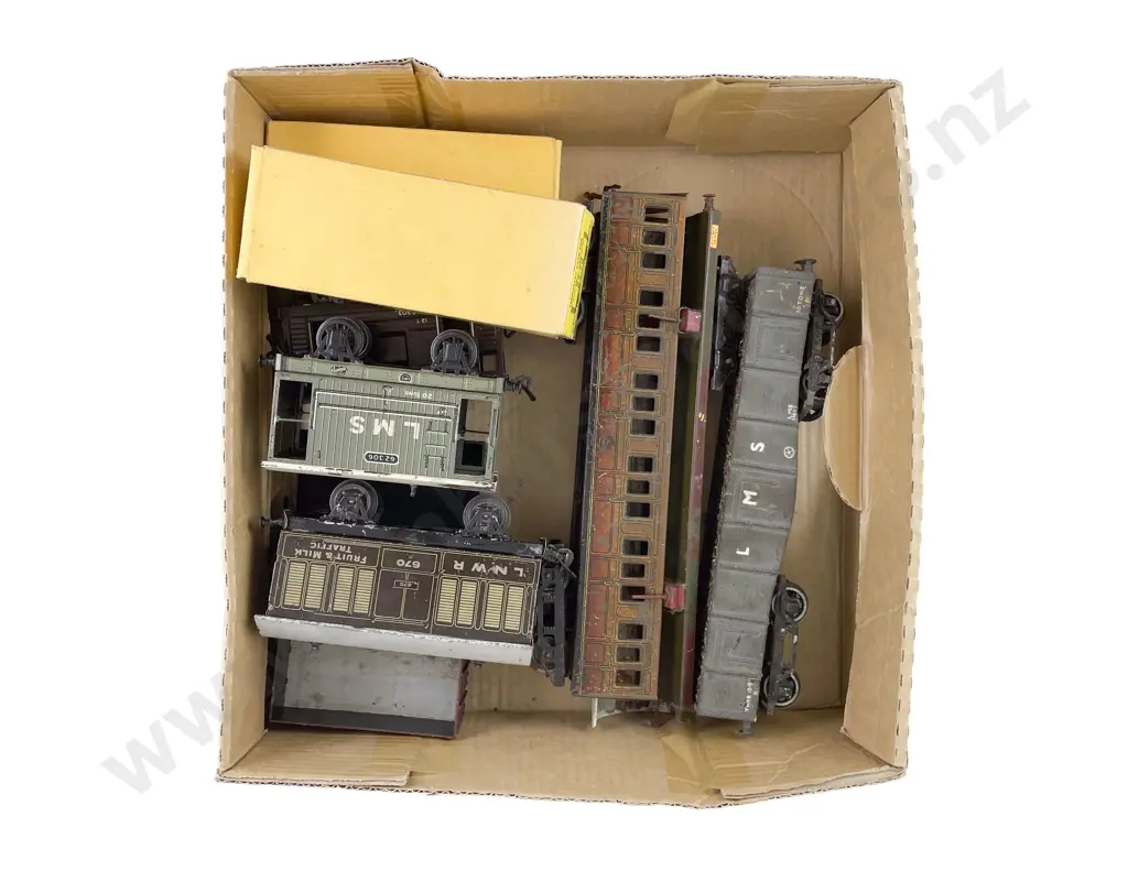 Mixed Lot O Gauge Railway Image 1++