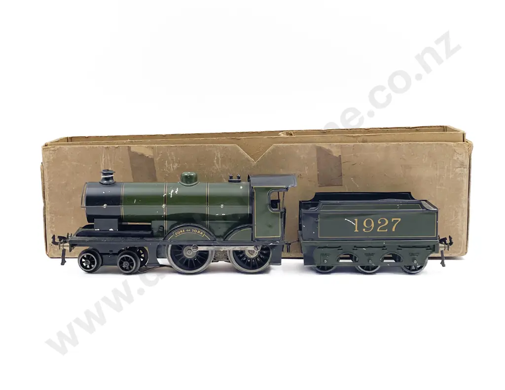 Boxed Bassett-Lowke O Gauge Electric Duke of York Locomotive and 6-wheel Tender Image 1++
